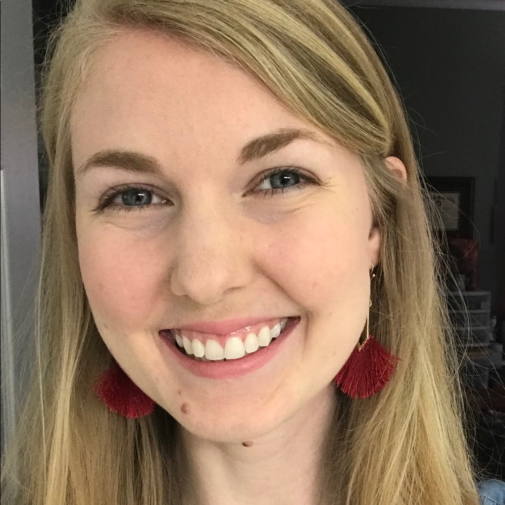 Meet your Posher, Leah